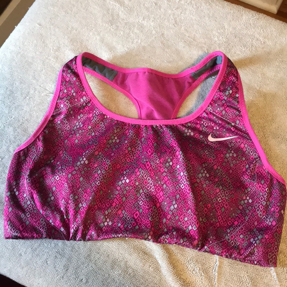 Size small pink nike sports bra